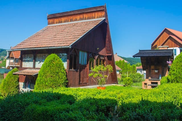 Sewa 5 Tempat Liburan Airbnb Teratas Di Belin, Rumania