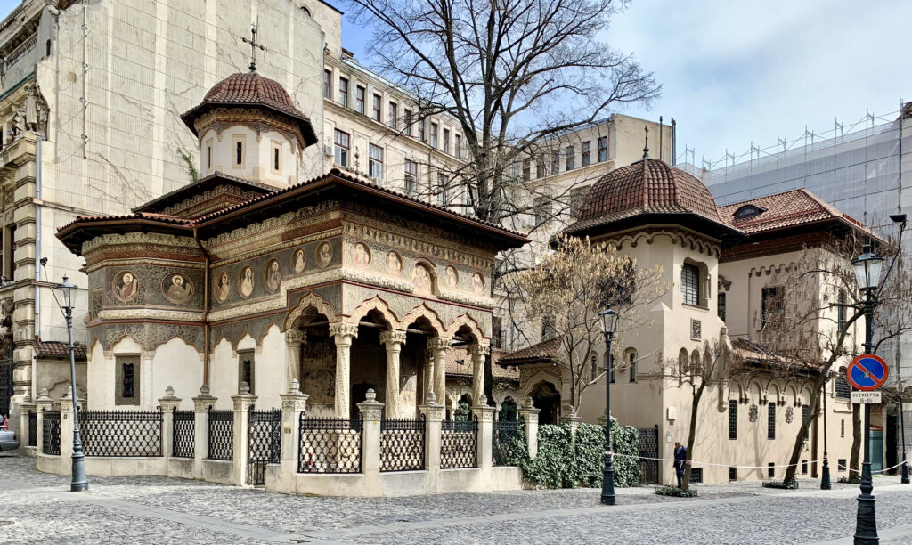 Wisata Arsitektur dan Sejarah ke Gereja Stavropoleos Rumania